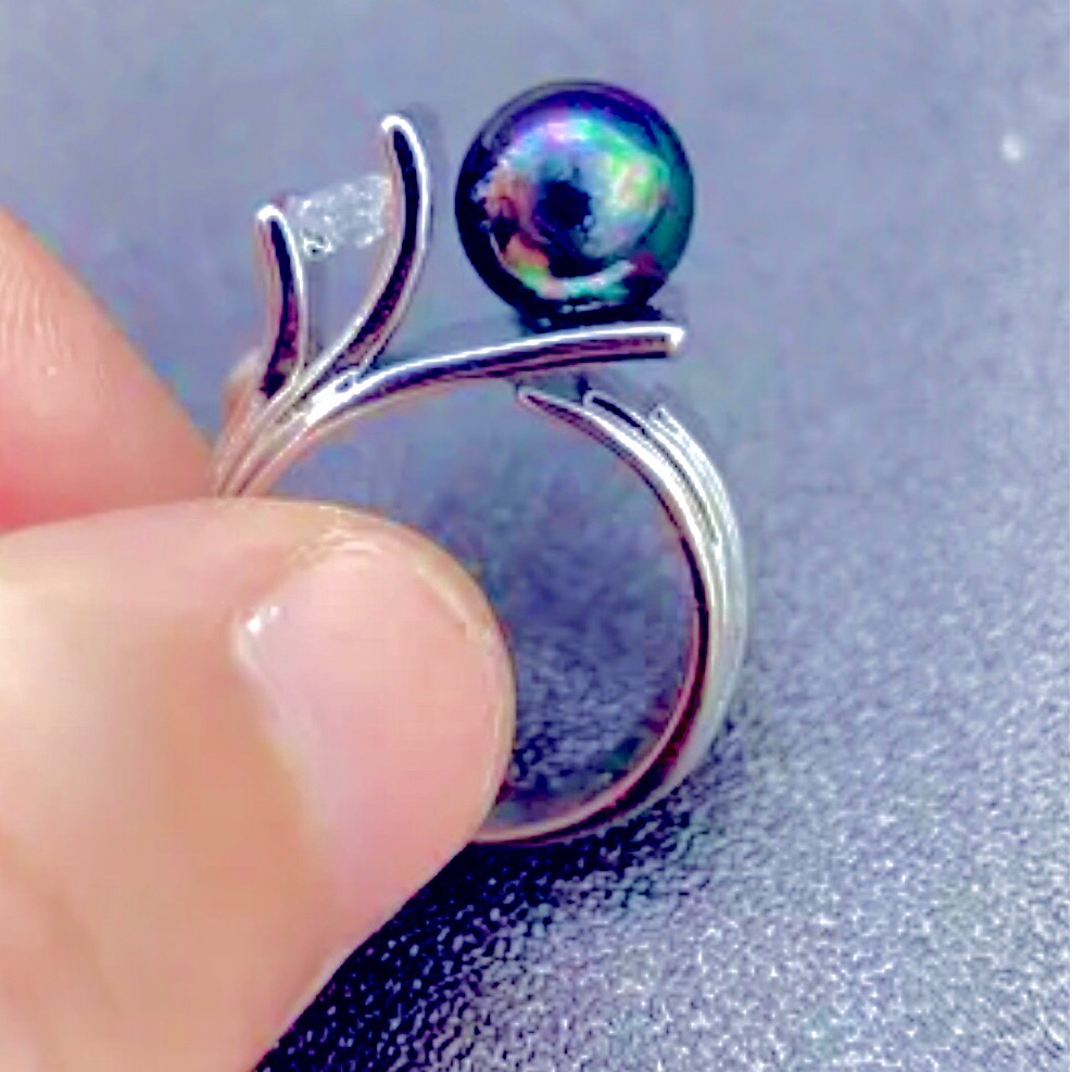 Unique Ring